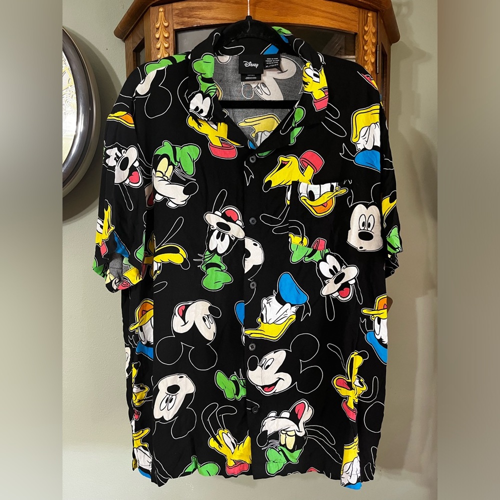 Disney Men’s Mickey, Donald, Pluto Faces Rayon Camp Shirt XL